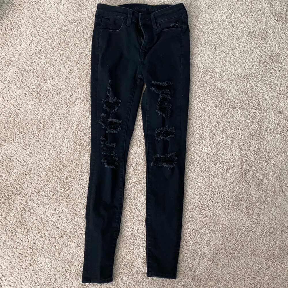 american eagle black ripped hi-rise jegging